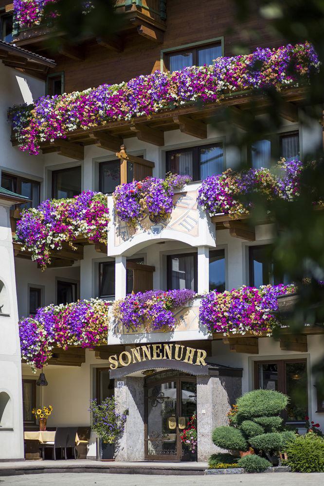 Hotel Sonnenuhr Kramsach Exterior foto